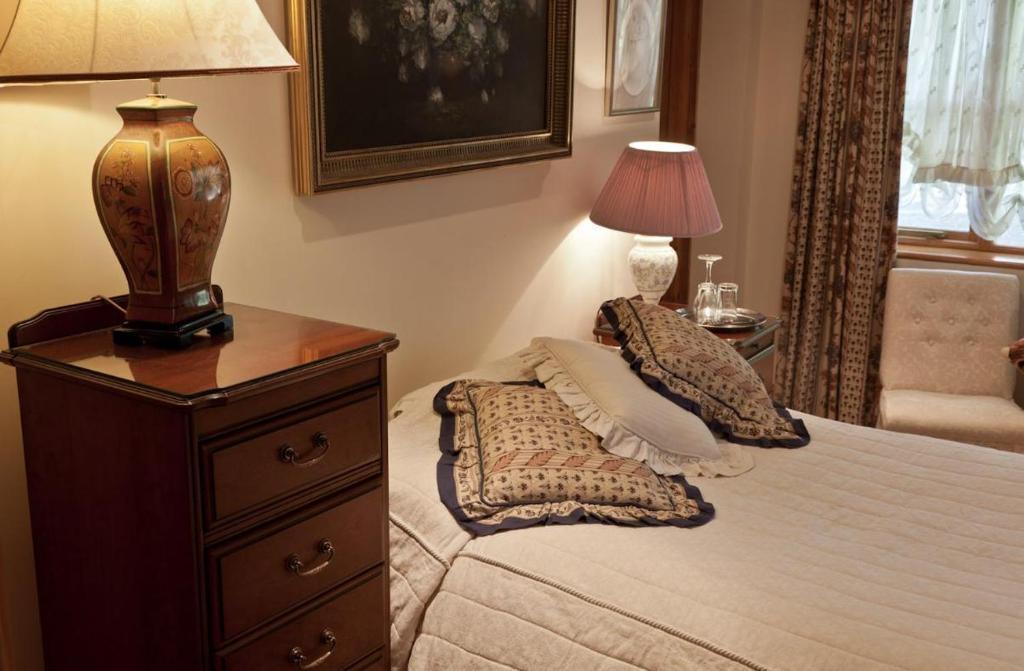 Little Red Rooster Rest Hotel Tenby Bilik gambar