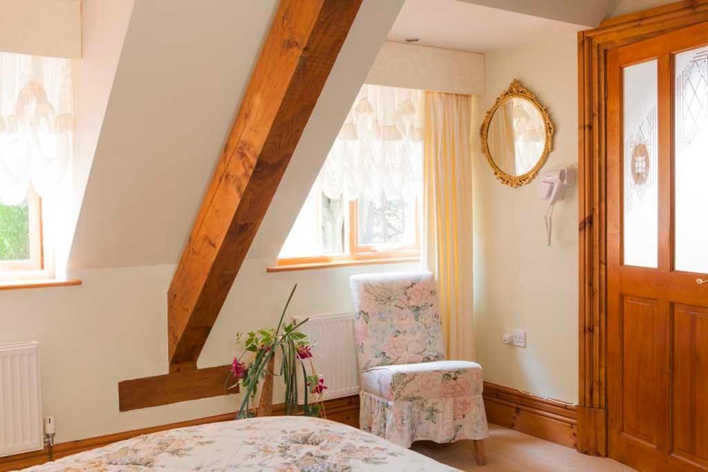 Little Red Rooster Rest Hotel Tenby Bilik gambar